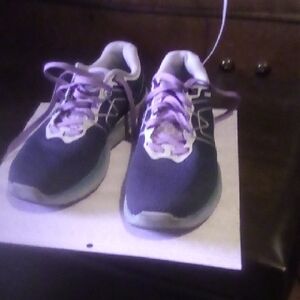 Kahru Fusion Woman's Running Shoes. Size 10 In Excellent Pre Owned Condition.